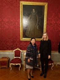 <strong>Read more about</strong><br />เอกอัครราชทูต ณ กรุงเวียนนาได้เข้าพบเอกอัครราชทูต Bettina Kirnbauer ที่ปรึกษาด้านต่างประเทศของนาย Alexander Van de Bellen ประธานาธิบดีสาธารณรัฐออสเตรีย เอกอัครราชทูต ณ กรุงเวียนนาได้เข้าพบเอกอัครราชทูต Bettina Kirnbauer ที่ปรึกษาด้านต่างประเทศของนาย Alexander Van de Bellen ประธานาธิบดีสาธารณรัฐออสเตรีย