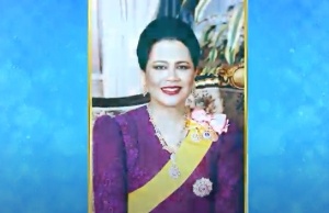 <strong>Read more about</strong><br />สารคดีเฉลิมพระเกียรติเนื่องในมหามงคลเฉลิมพระชนมพรรษาสมเด็จพระนางเจ้าสิริกิติ์ พระบรมราชินีนาถ พระบรมราชชนนีพันปีหลวง สารคดีเฉลิมพระเกียรติเนื่องในมหามงคลเฉลิมพระชนมพรรษาสมเด็จพระนางเจ้าสิริกิติ์ พระบรมราชินีนาถ พระบรมราชชนนีพันปีหลวง