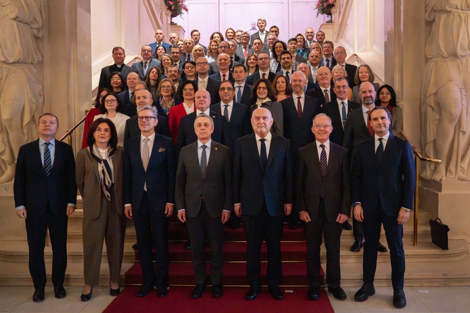 D2BE8B22 BC12 4F1A 915E C0D10F457EAB